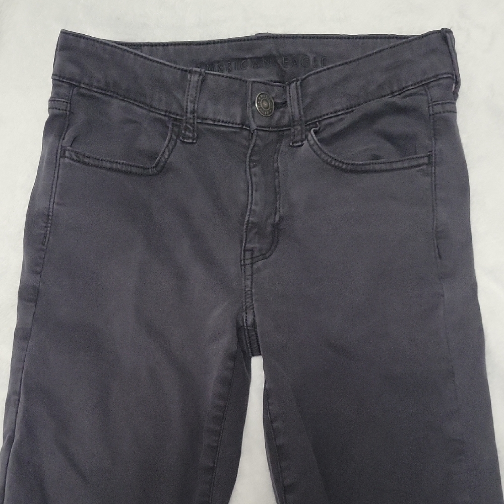 American Eagle Size 4 Super Stretch Faded Black Jeggings